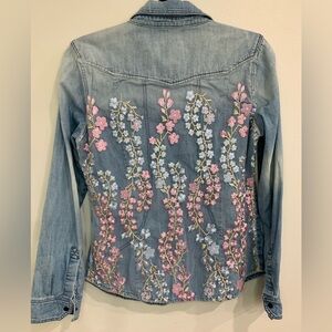Zara Woman Floral Embroidered Back Chambray Denim Shirt Artsy Mixed Media Size M